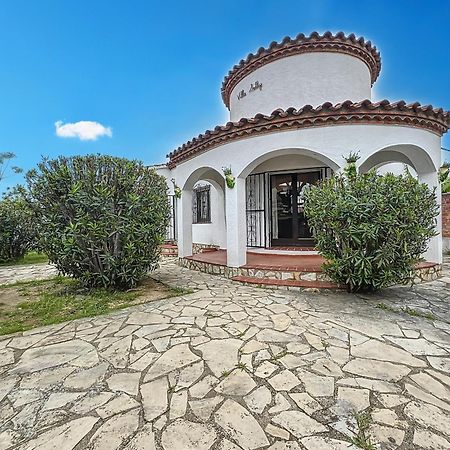 Requesens Villa Empuriabrava Exterior photo