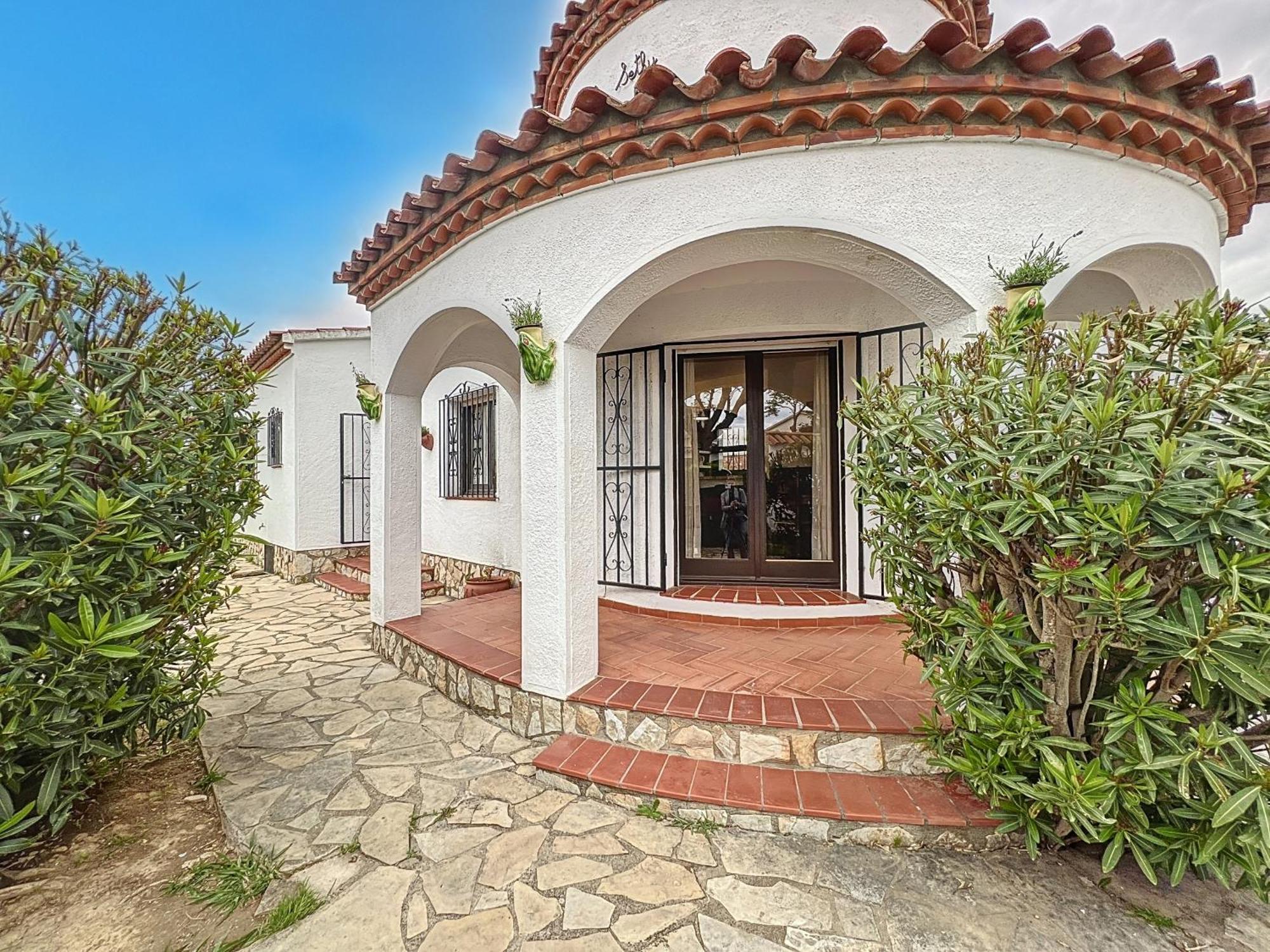 Requesens Villa Empuriabrava Exterior photo