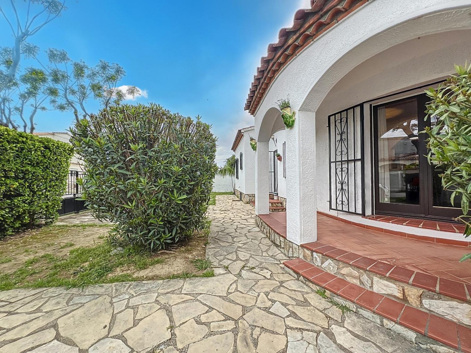 Requesens Villa Empuriabrava Exterior photo